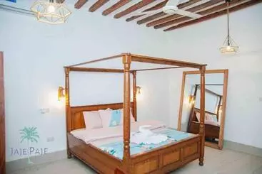 ベッドアンドブレックファースト Jaje Paje Villa