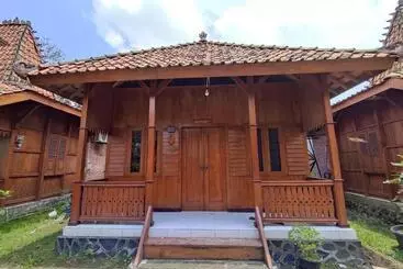 Hotelli Omah Joglo Sukorejo Redpartner