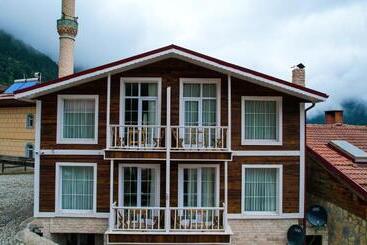 Huoneistohotelli Uzungöl Ozturk