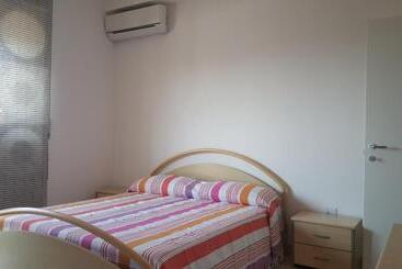 بنسيون Affittacamere Santa Lucia