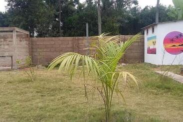 تختخواب و صبحانه Ukerewe Island Garden View