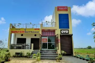 Hotel Oyo Flagship Highway Suites