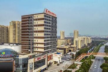 Vienna International Hotel Wuxi Huishan Yanqiao Metro Station