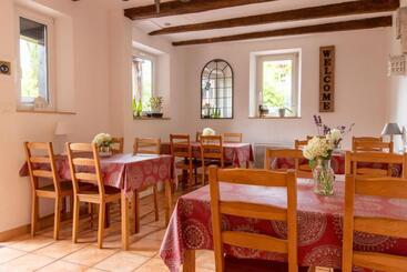 تختخواب و صبحانه Chambres D Hôtes Le Domaine Des Remparts