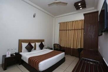 Capital O 1391 Hotel Pushpa Vilas