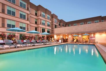 Отель Hyatt House At Anaheim Resort/convention Center