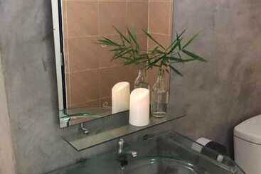 펜션 Lanta Complex