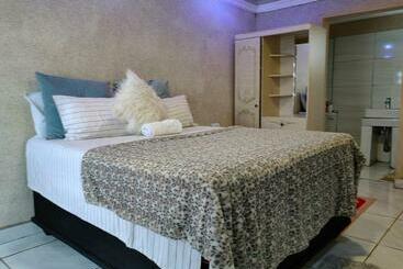 Regyana Bed And Breakfast