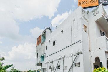 Oyo Flagship Hotel Annai