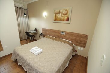 Otel Pouso Novo