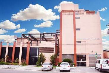 Отель Equatorial