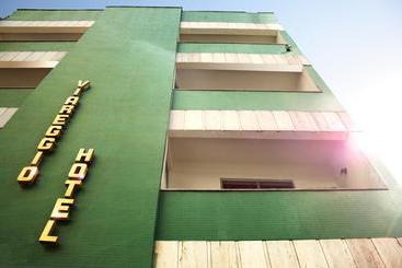 Viareggio Hotel   Niteroi