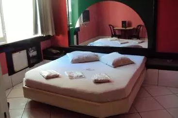 Lips Motel