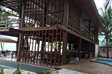 Hotel Apple Beachfront Resort