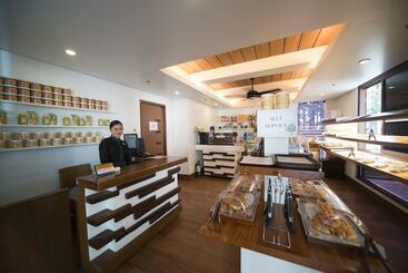 Hotel Grand Sierra Pines Baguio