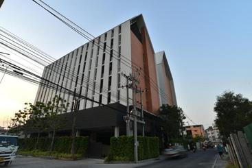 Отель The Wind Holiday