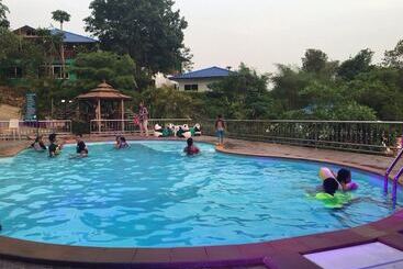 호텔 Star Hill River Kwai Resort