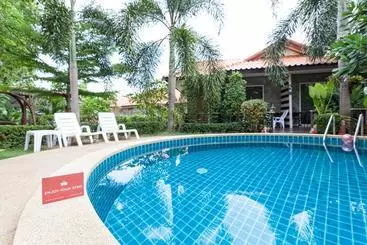 ホテル Zen Rooms Soi Baan Khun Penn