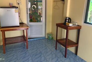 Lung Teeb Paradise Chao Lao Resort