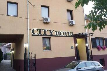Garni Hotel City