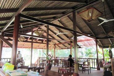 Phanom Bencha Mountain Resort