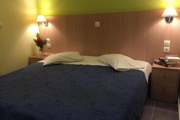 هتل آپارتمان Albatross Studios