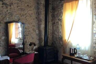 בית מלון כפרי Proselinos