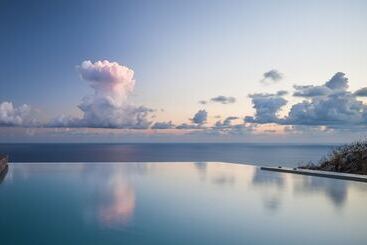 בית מלון כפרי Tainaron Blue Retreat