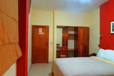 酒店 Palau Amazonas