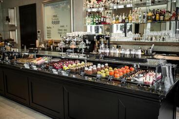 酒店 Paloma Průhonice