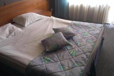 Family Hotel Lazuren Briag