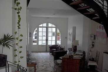 Отель Auberge De La Tour