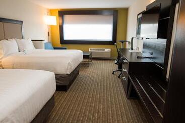 هتل Holiday Inn Express & Suites   Marietta, An Ihg