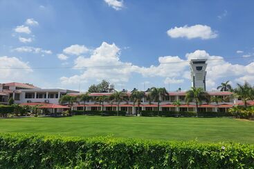 Hôtel Rupis Resort Near Udaipur Airport