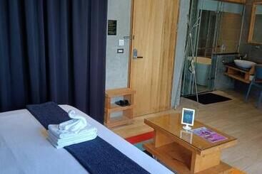 تختخواب و صبحانه 墾丁船帆石原宿 L 國旅卡特約 L 可包棟民宿