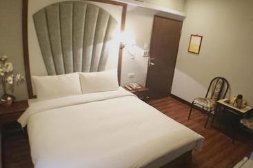 تختخواب و صبحانه Fu Chia