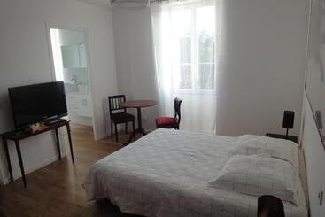 ベッドアンドブレックファースト La Villa Du 15   Chambres Indépendantes & Autonomes Du Restaurant La Maison   Clim Et Piscine Chauff