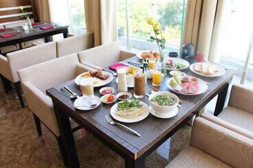 هتل Avatar Danang