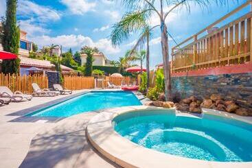 호텔 Les Flots Bleus