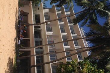 Отель Sayura Beach