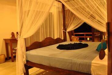 פנסיון Helis Place