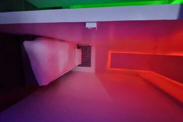 Capsulehotel كباين النوم راحه