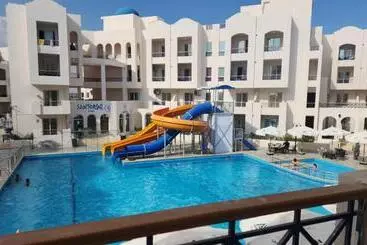 شاليه مميز بمنتجع سانتوريني