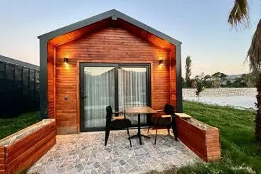 Pensione Nature Escape Rustic Bungalow With Backyard In Kas