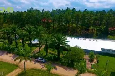 هتل Estancia Del Bosque Forest Guest House