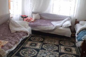 پانسیون Guest House In Buhal