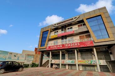 Spot On Hotel C S Tower