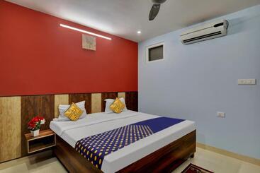 Spot On Hotel C S Tower