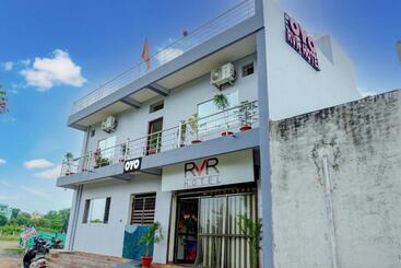 Oyo Flagship Hotel Rvr
