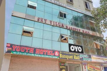 Flagship Youth Hotel & Banquet Hall